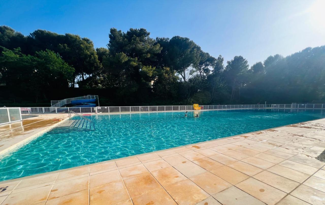 Domaine De La Coudouliere, Vue Mer, Plage, Piscine Et Parc Six-Fours-les-Plages Luaran gambar