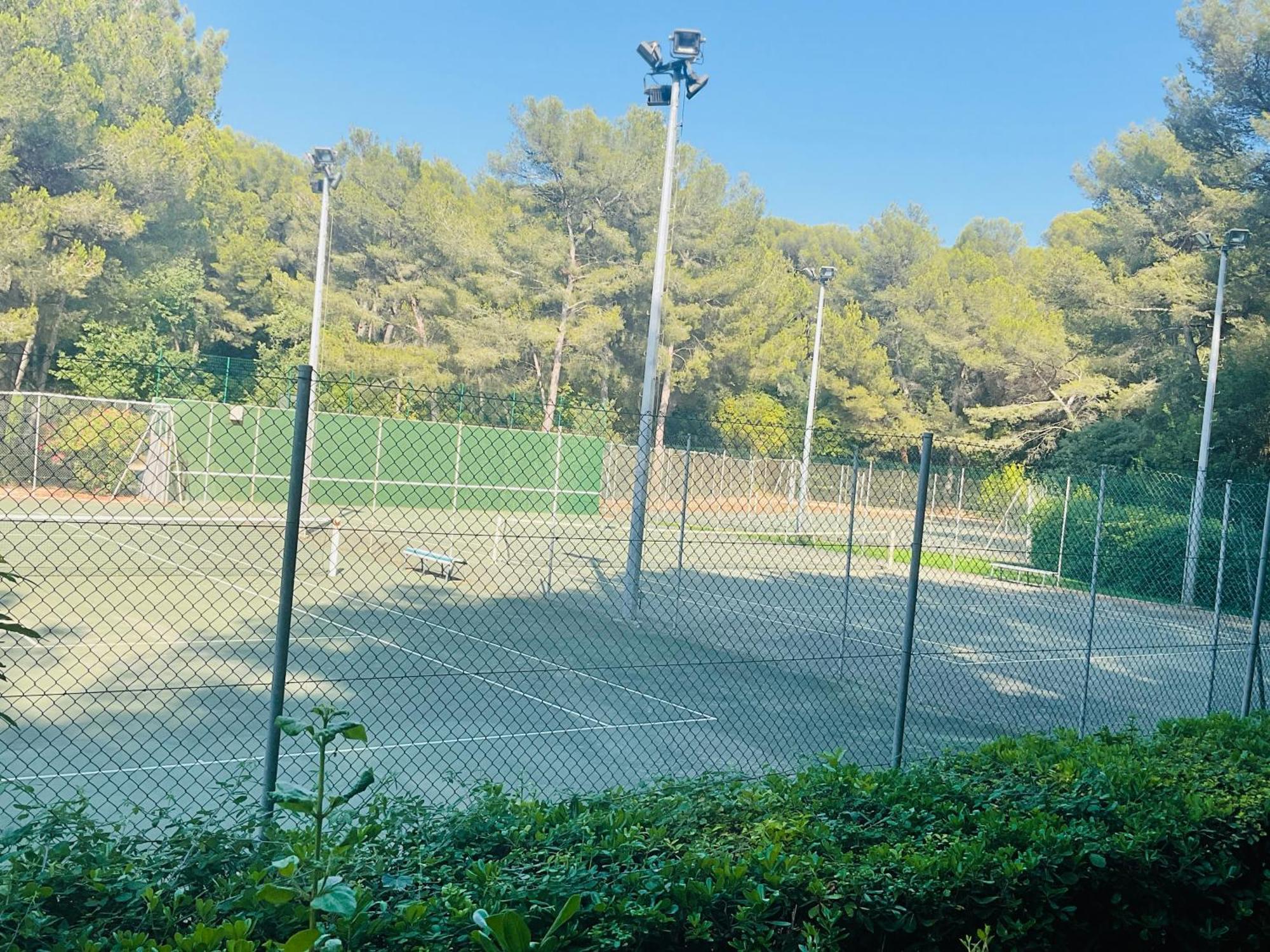 Domaine De La Coudouliere, Vue Mer, Plage, Piscine Et Parc Six-Fours-les-Plages Luaran gambar